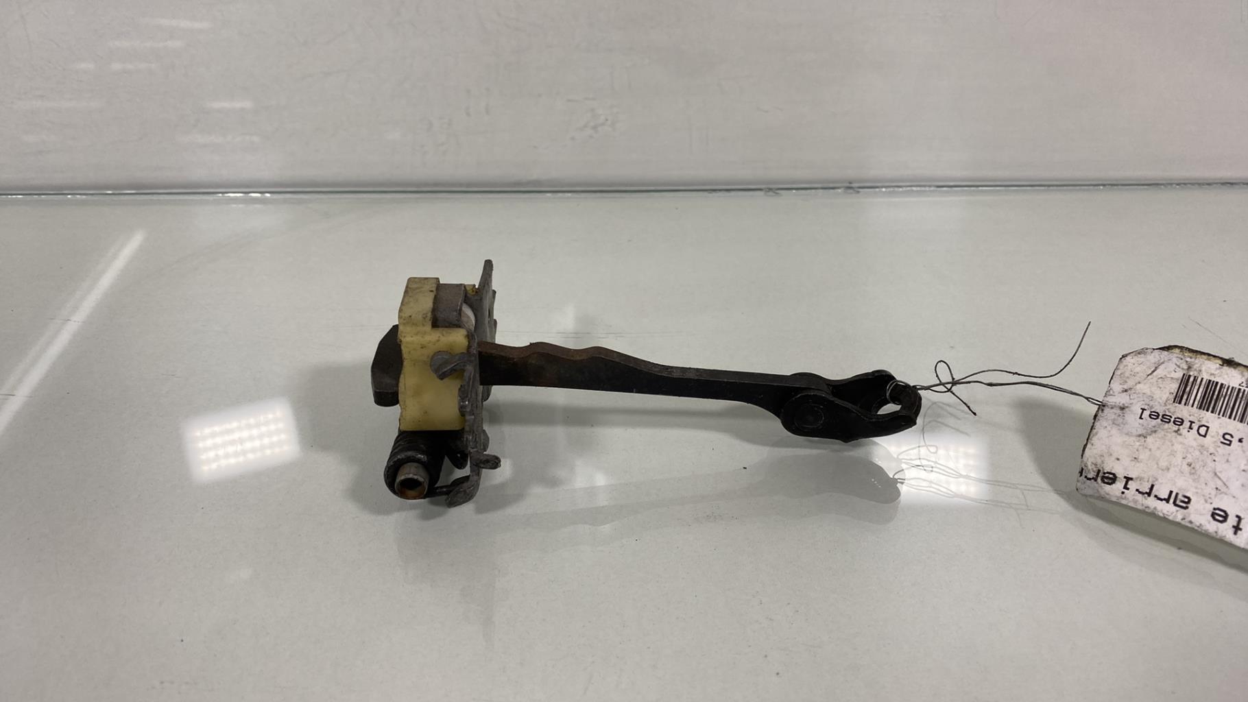 Arresto portiera posteriore sinistra RENAULT MEGANE 3 PHASE 1 Diésel - 1