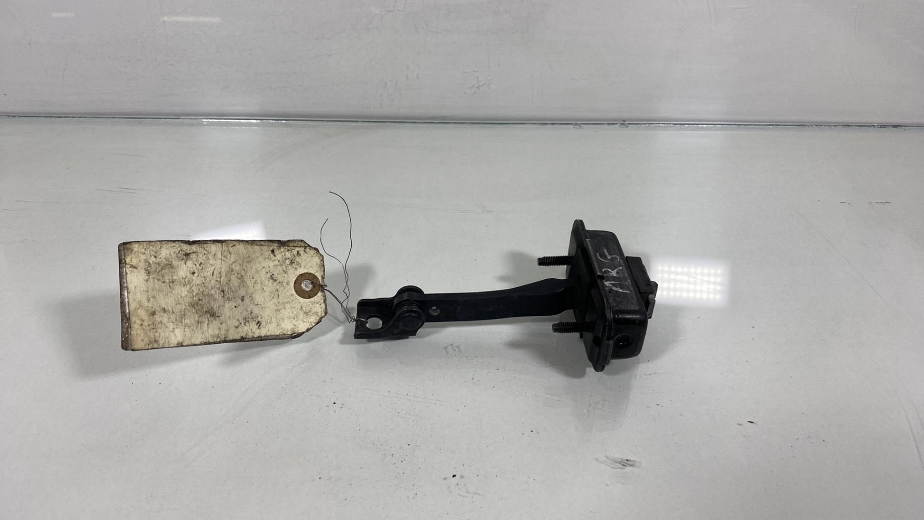Arresto portiera posteriore sinistra PEUGEOT 208 1 PHASE 1 Diésel - 1