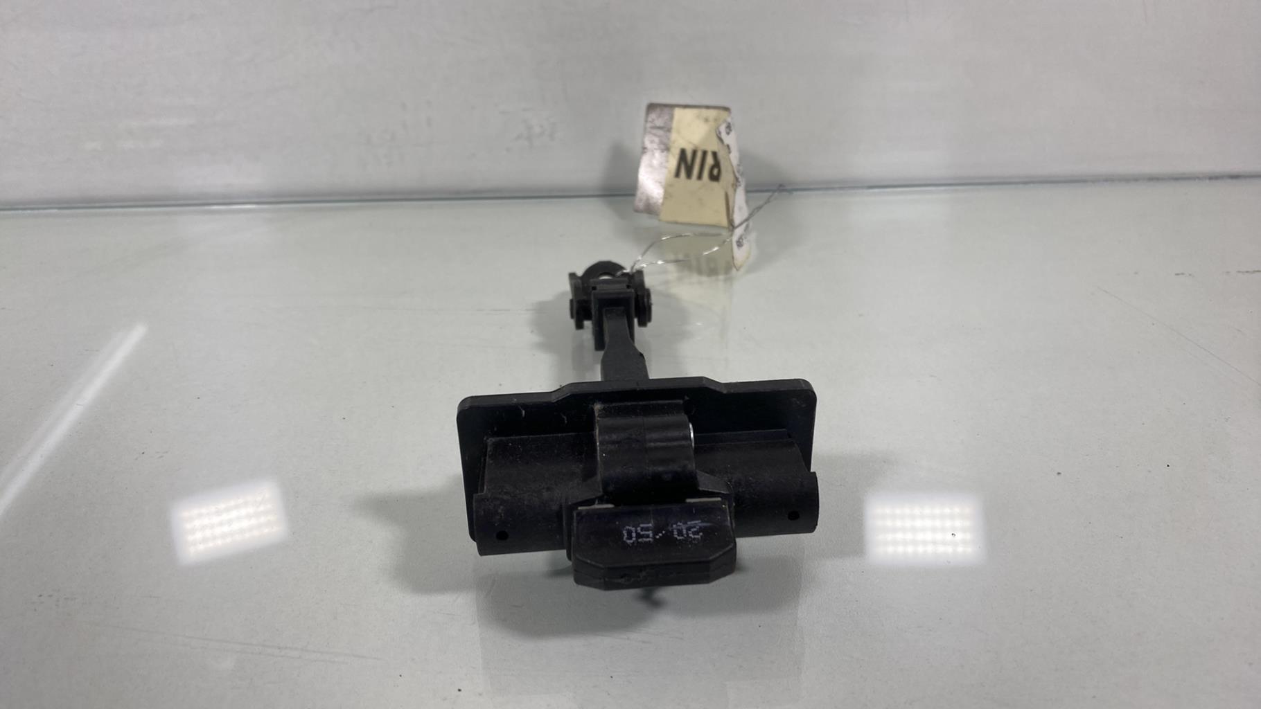 Arresto portiera posteriore sinistra PEUGEOT 208 2 Diésel - 1