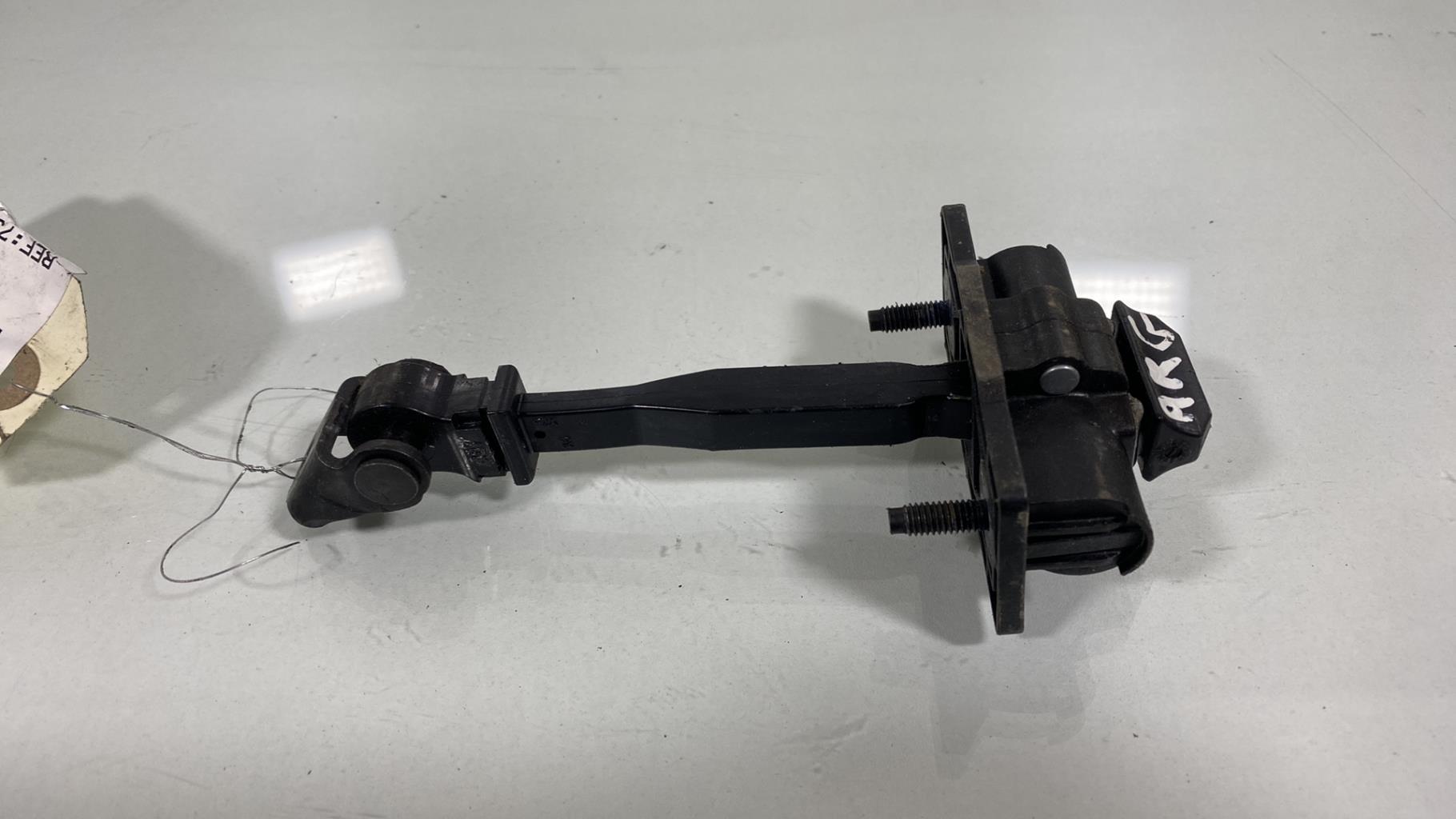 Arresto portiera posteriore sinistra PEUGEOT 208 2 Gasolina - 1