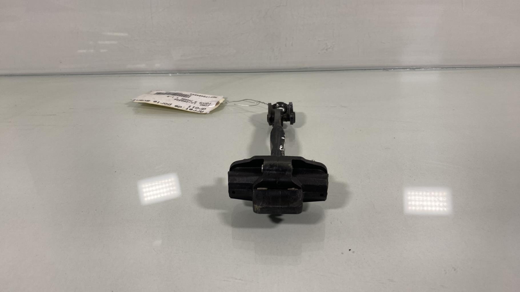 Arresto portiera anteriore destra FORD FOCUS 3 PHASE 1  - 1