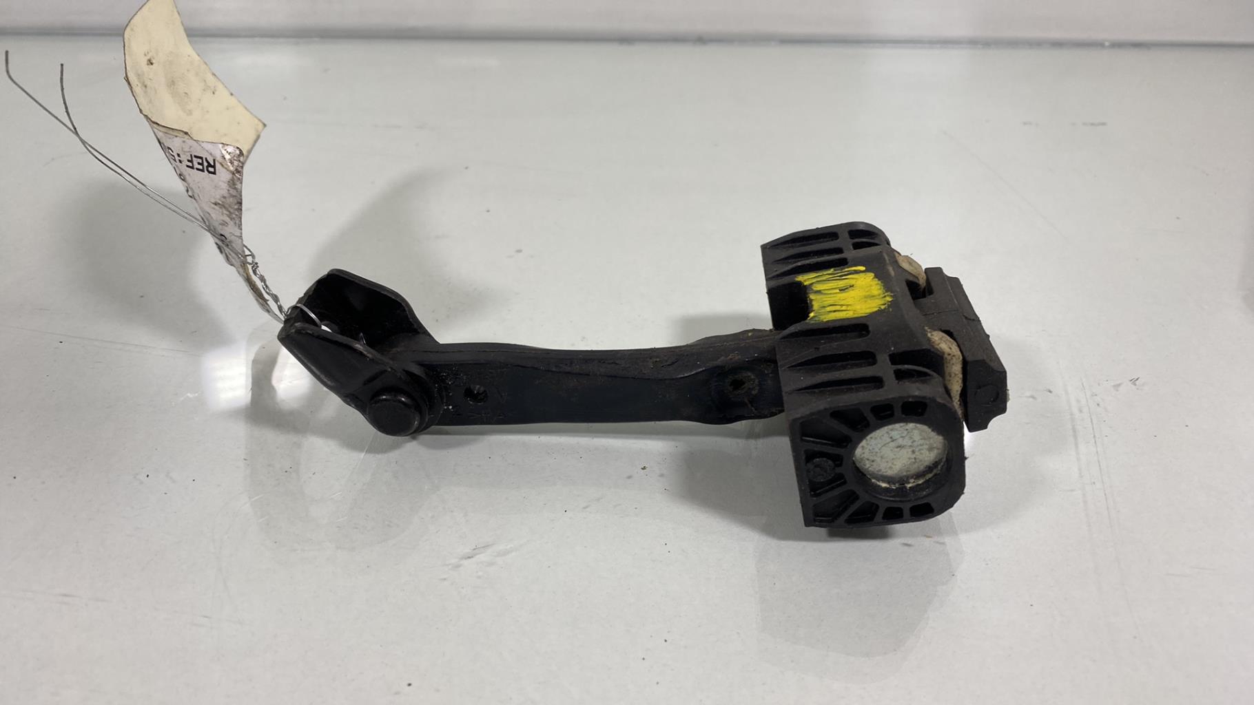 Arresto portiera anteriore destra BMW SERIE 1 E87 PHASE 2 Diésel - 1