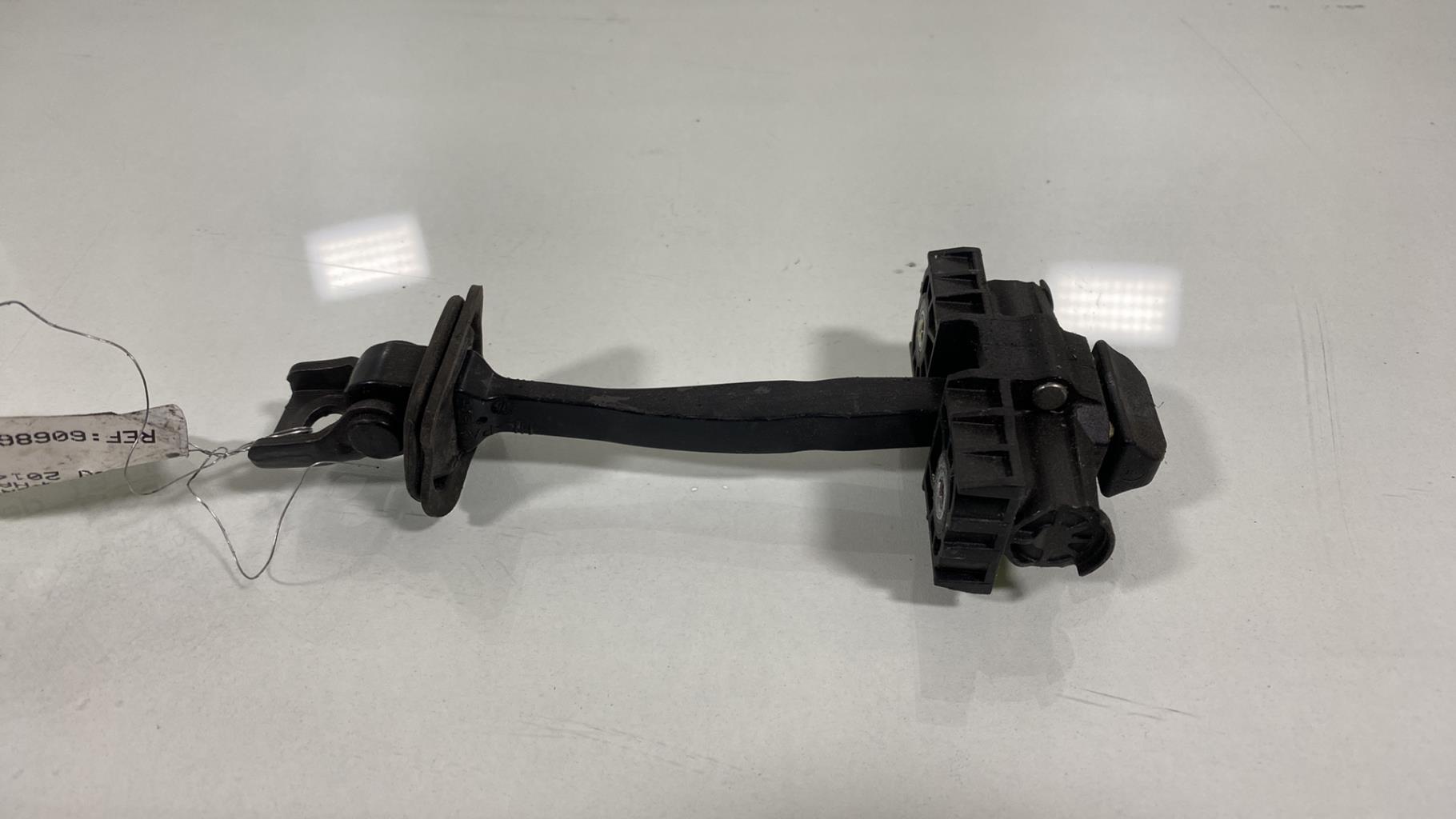 Arresto portiera anteriore destra VOLKSWAGEN GOLF 7 PHASE 1 Diésel - 1