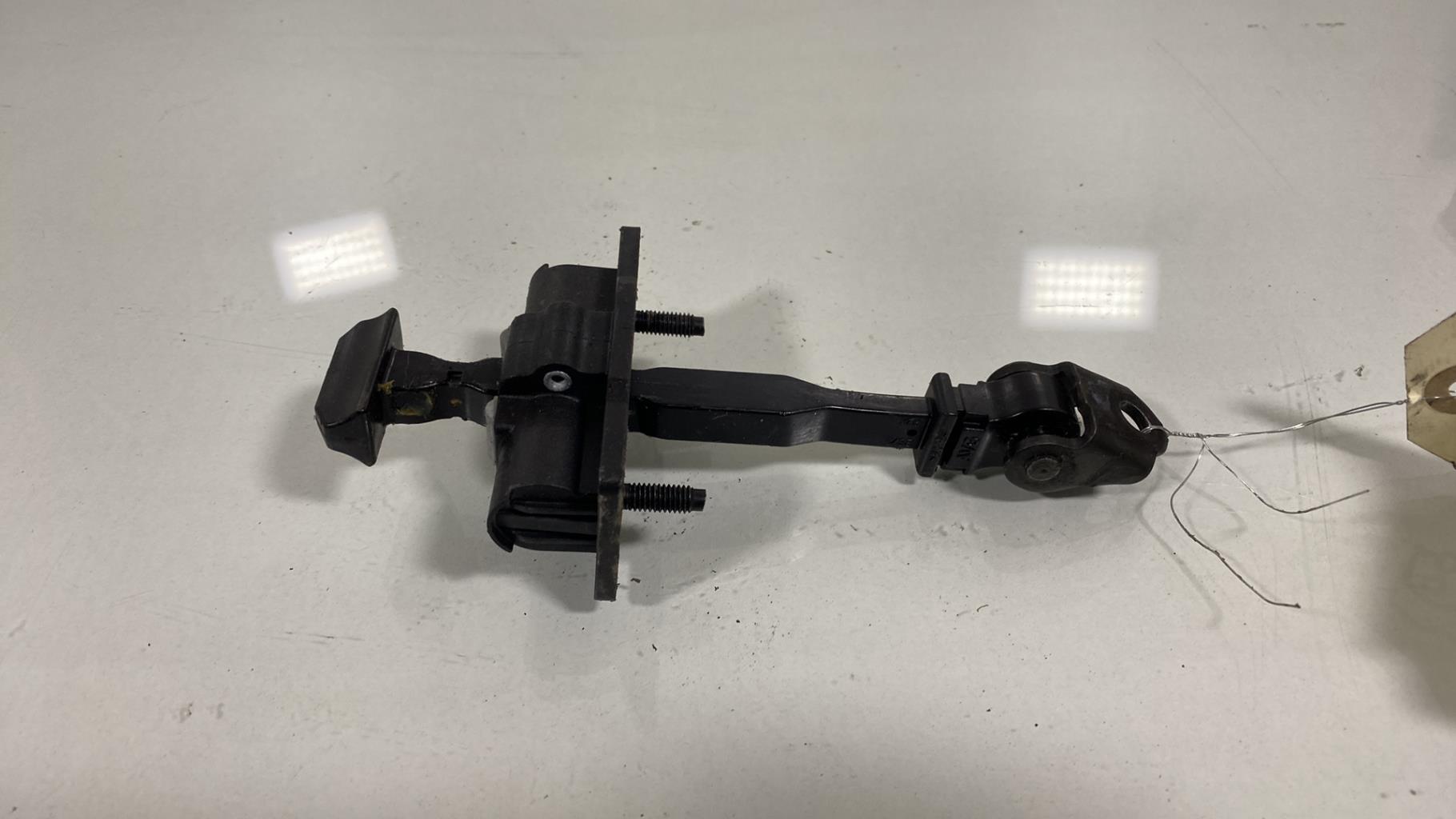 Arresto portiera anteriore destra PEUGEOT 208 2 Gasolina - 1