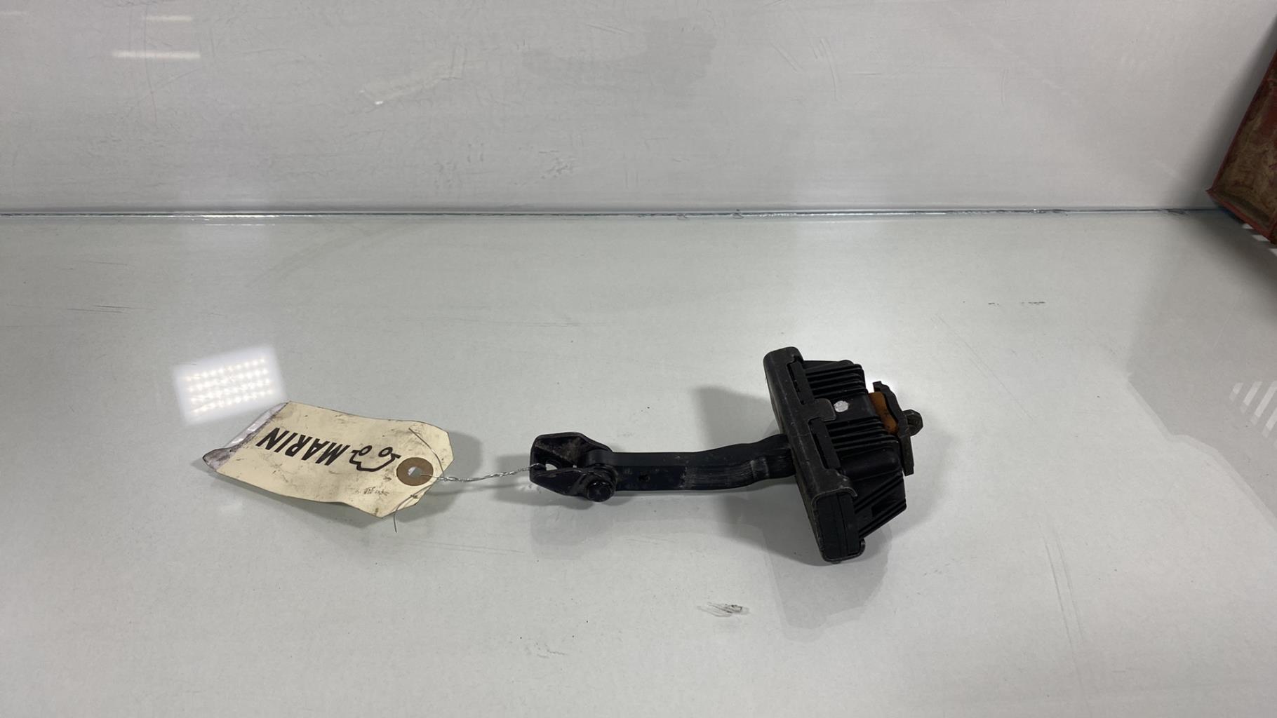 Arresto portiera anteriore sinistra BMW SERIE 1 E81 Diésel - 1