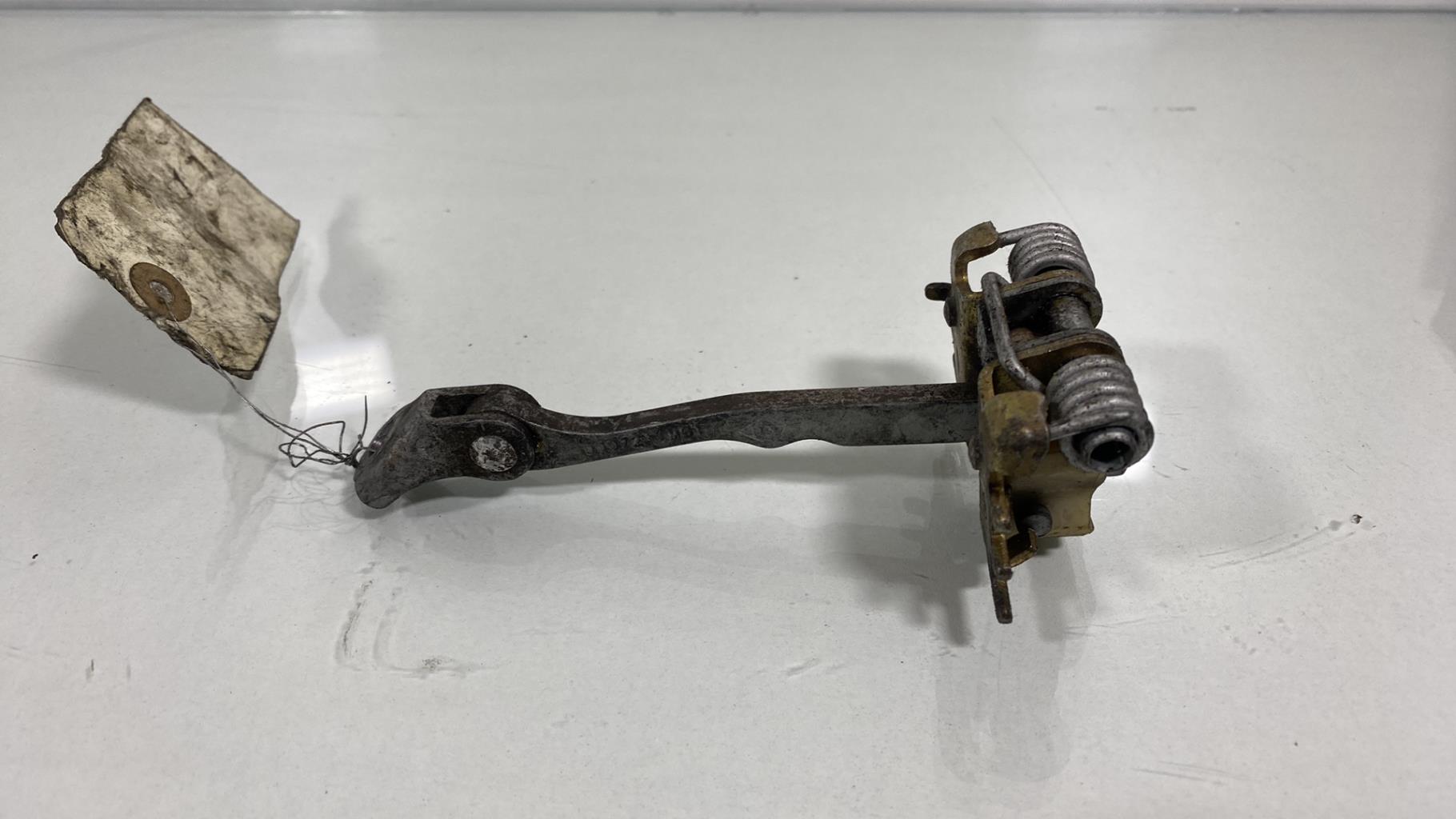 Arresto portiera anteriore sinistra RENAULT LAGUNA 2 PHASE 1 BREAK Diésel - 1
