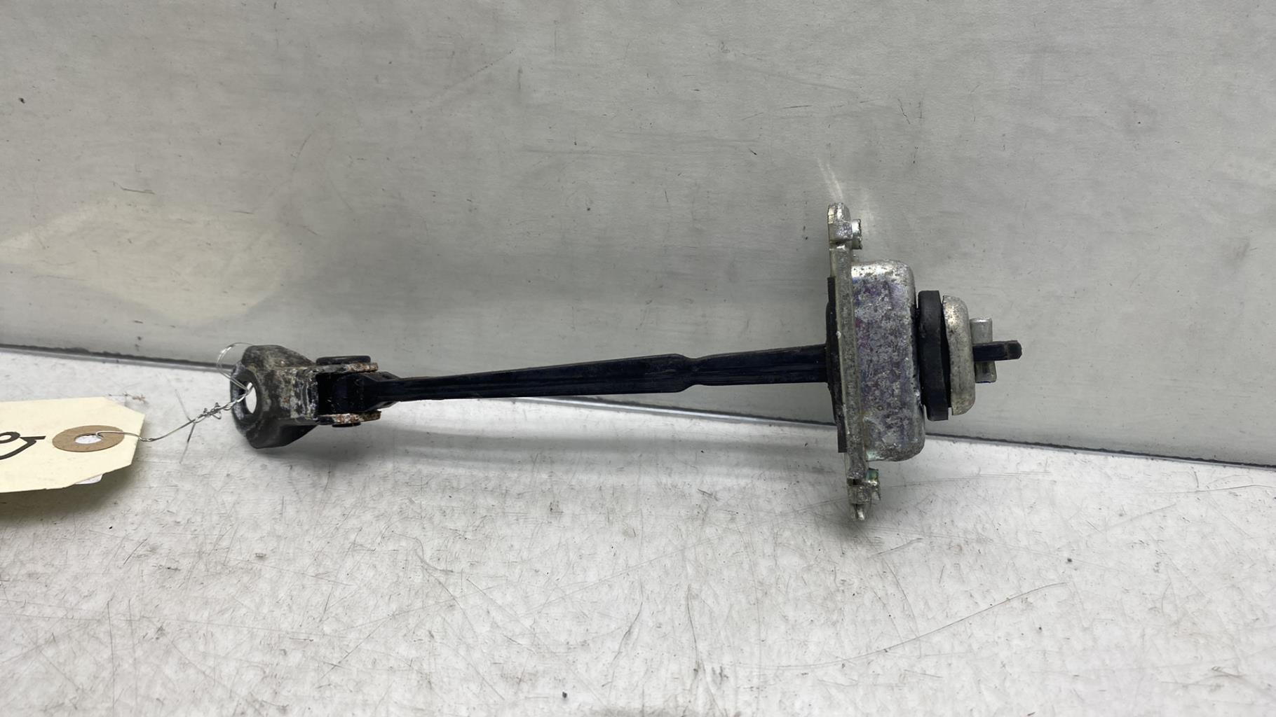 Arresto portiera anteriore sinistra CHEVROLET CAPTIVA PHASE 2 Diésel - 1