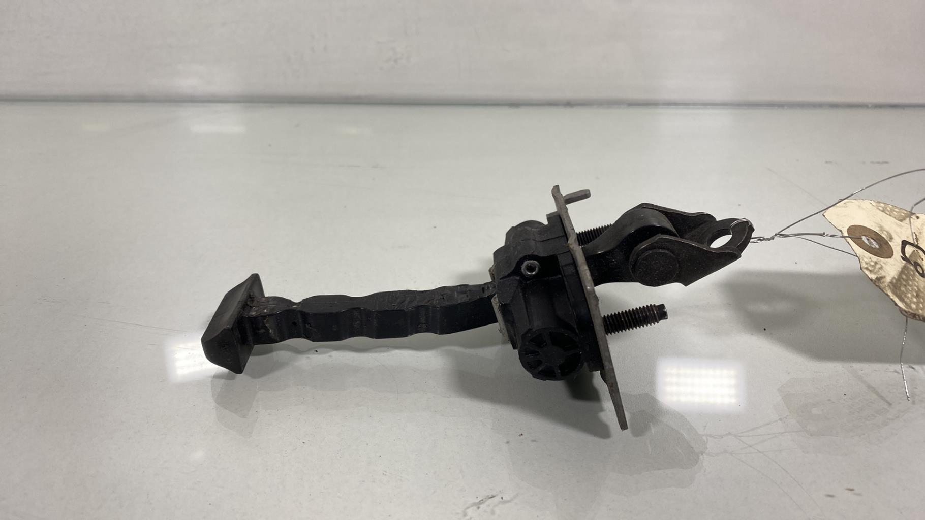 Arresto portiera anteriore sinistra PEUGEOT 308 2 PHASE 1 Diésel - 1