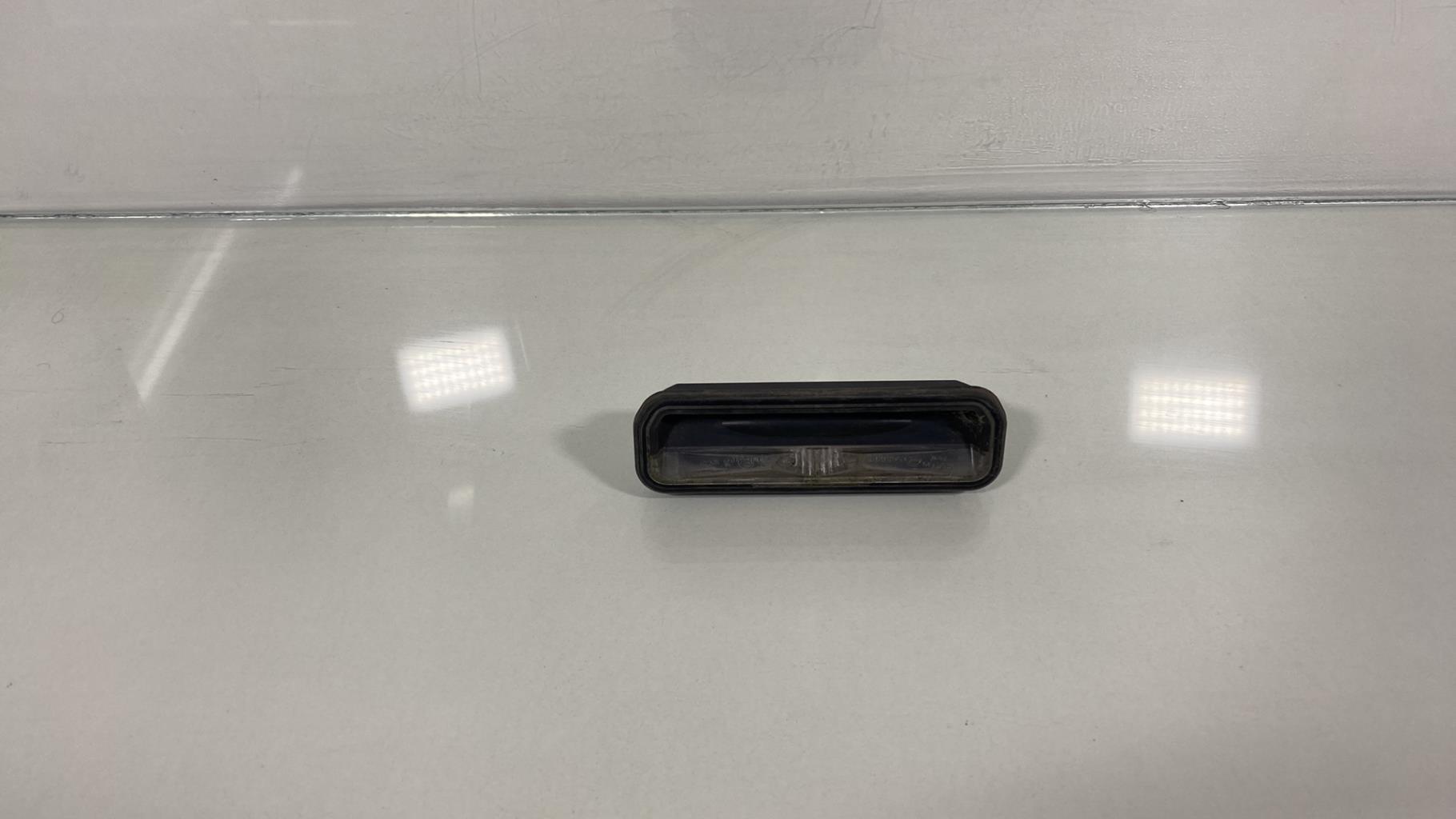 Bouton de coffre FORD FOCUS 3 PHASE 1 BREAK Diesel - 1