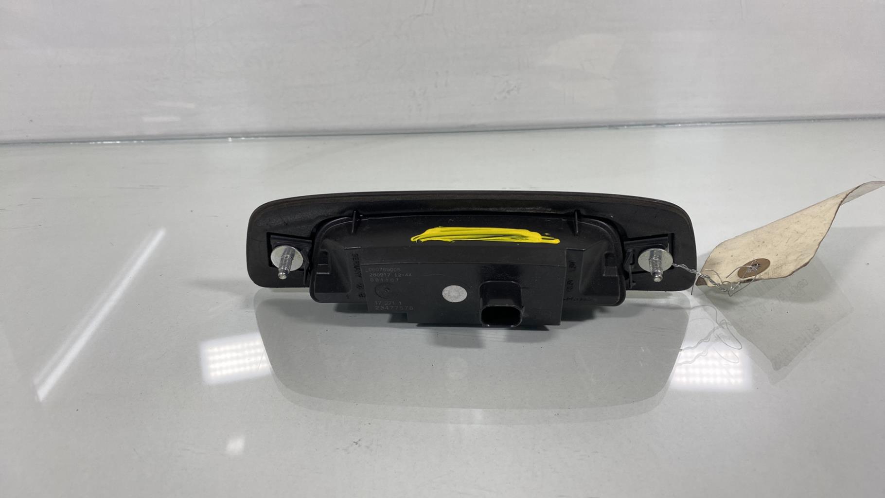 Pulsante del bagagliaio OPEL CROSSLAND X PHASE 1 Gasolina - 1