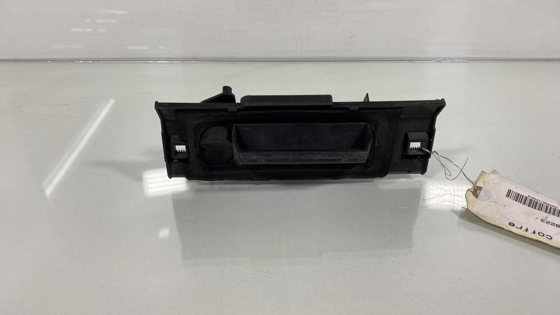 Bouton de coffre PEUGEOT 206 PHASE 1  - 1