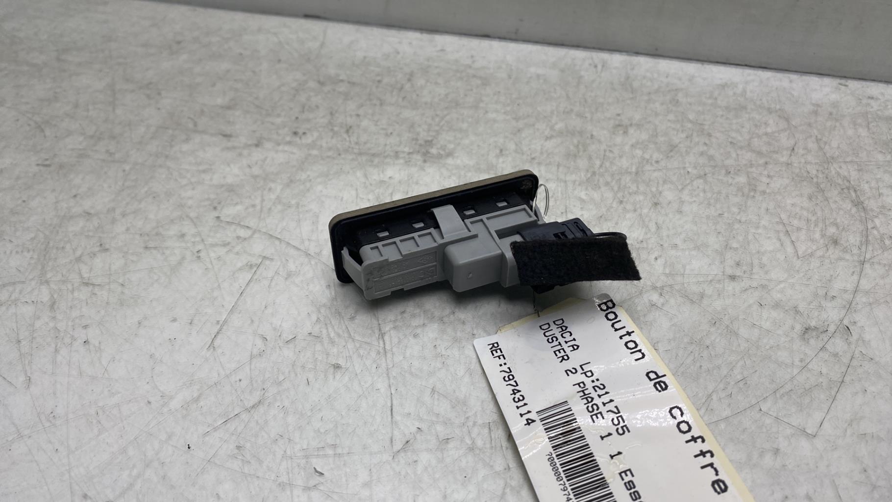 Bouton de coffre DACIA DUSTER 2 PHASE 1 Essence - 1