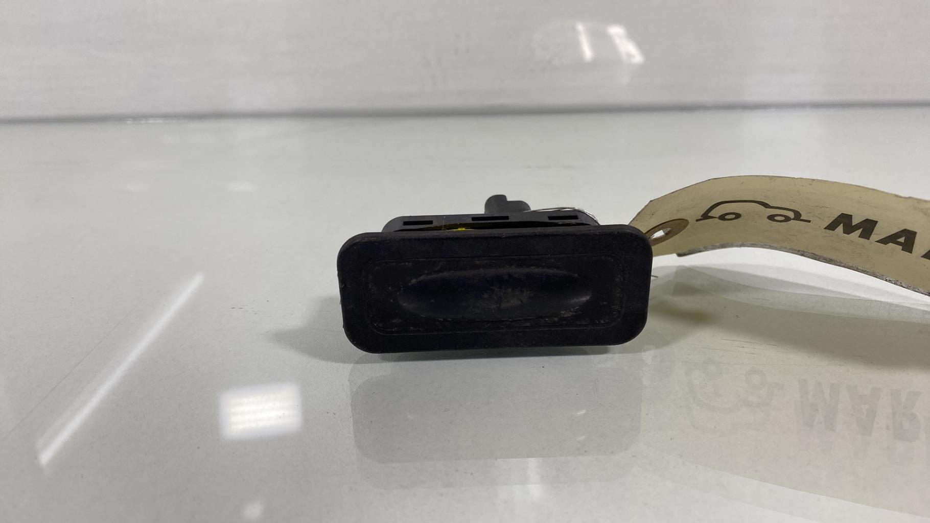 Bouton de coffre RENAULT SCENIC 3 PHASE 2 Diesel - 1