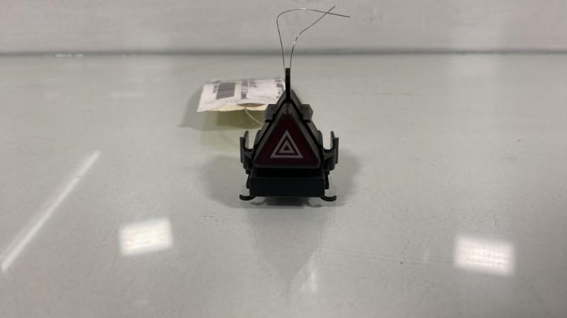 Interruttore luci emergenza MERCEDES CLASSE A 169 PHASE 1 Diésel - 1