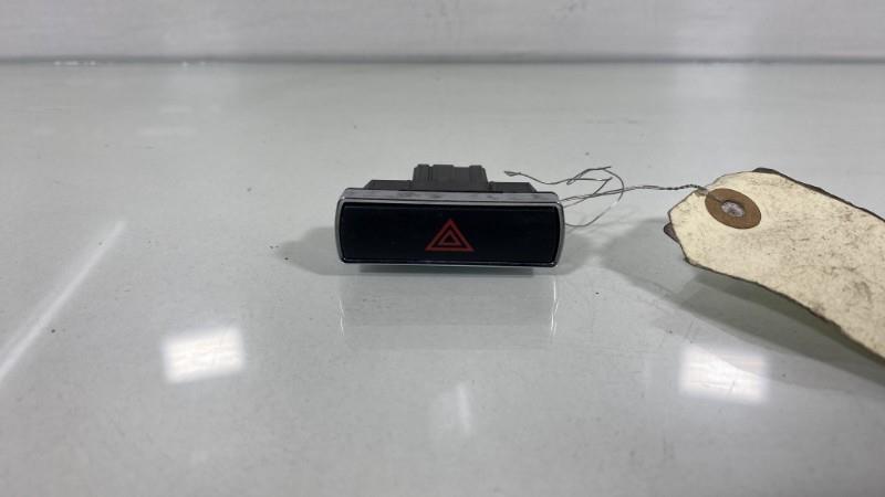 Bouton de warning FORD MONDEO 3 PHASE 2 BREAK Diesel - 1