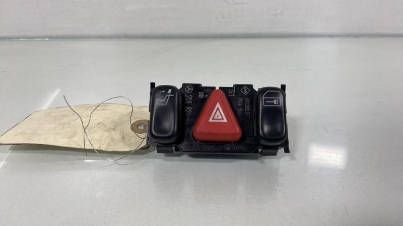 Interruttore luci emergenza MERCEDES CLASSE C 202 PHASE 1 Gasolina - 1