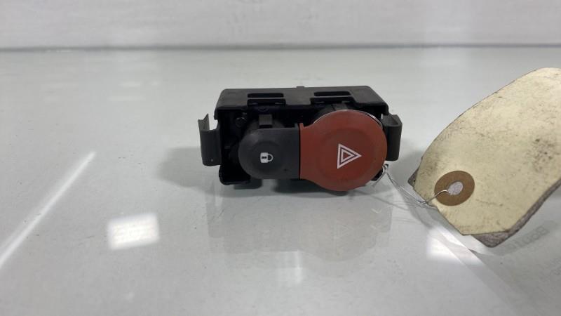 Bouton de warning RENAULT KANGOO 2 PHASE 1 Diesel - 1