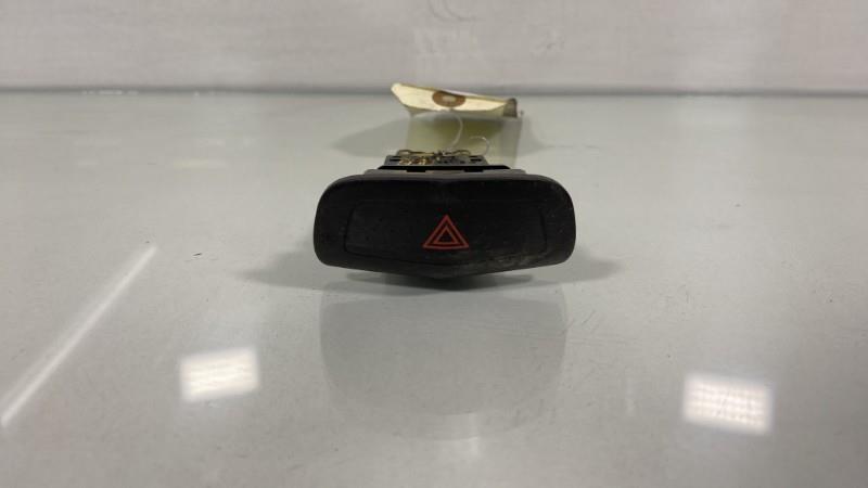 Bouton de warning NISSAN PRIMERA 3 Diesel - 1