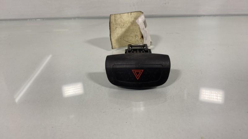 Bouton de warning NISSAN PRIMERA 4 Diesel - 1