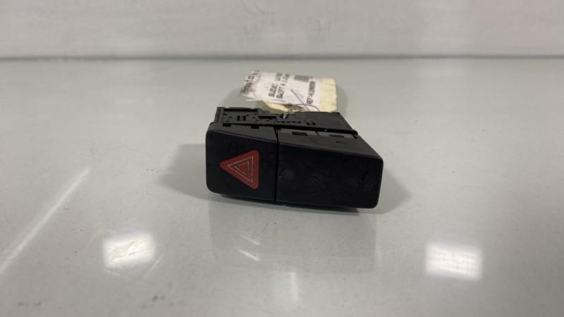 Bouton de warning SUZUKI SWIFT 4 Essence - 1