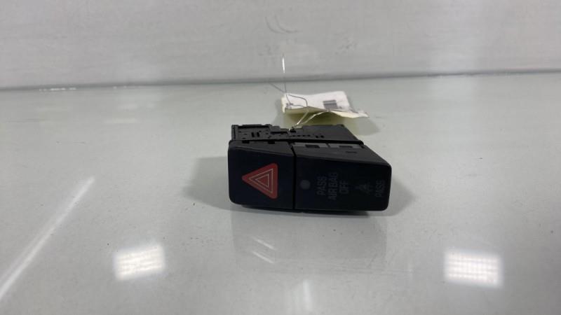 Bouton de warning SUZUKI SWIFT 4 Diesel - 1