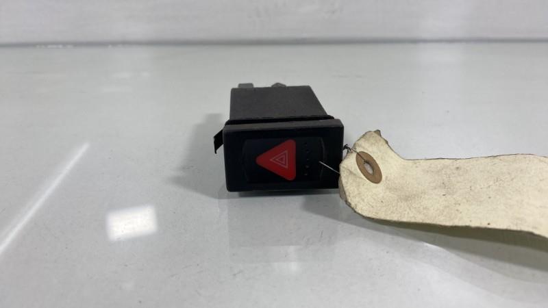 Bouton de warning VOLKSWAGEN PASSAT 4 PHASE 1 Diesel - 1