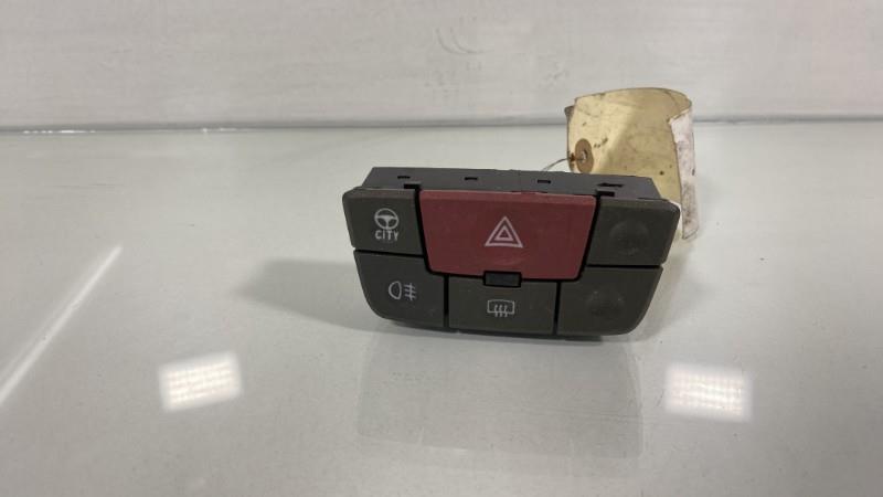 Bouton de warning FIAT PANDA 2 Essence - 1