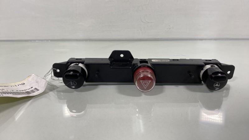 Bouton de warning FIAT 500 2 PHASE 1 Essence - 1