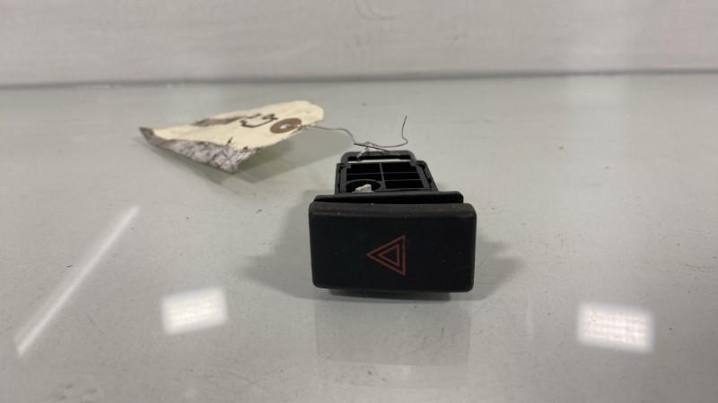Interruttore luci emergenza TOYOTA AVENSIS 2 PHASE 1 Diésel - 1