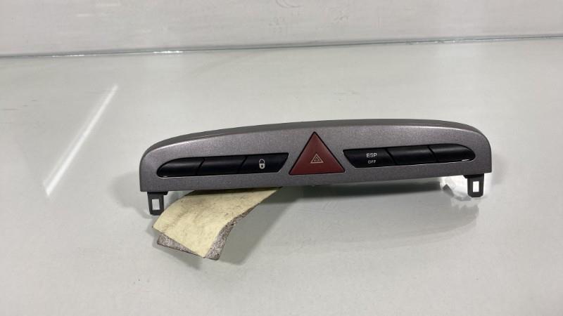 Bouton de warning PEUGEOT 308 1 PHASE 1 Diesel - 1