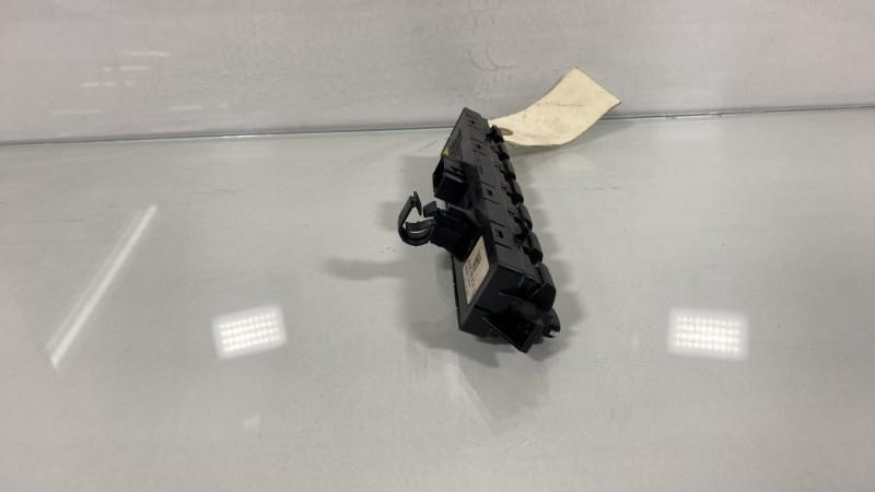 Bouton de warning PEUGEOT 3008 1 PHASE 1 Diesel - 1