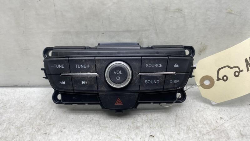 Bouton de warning FORD FOCUS 3 PHASE 2 Essence - 1