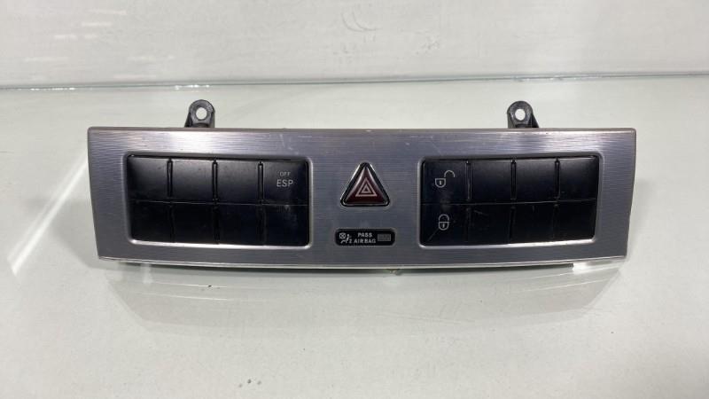 Interruttore luci emergenza MERCEDES CLASSE C 203 COUPE SPORT PHASE 2 Diésel - 1