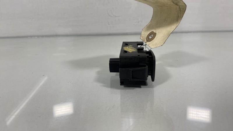 Bouton de warning DACIA SANDERO 2 PHASE 1 Diesel - 1