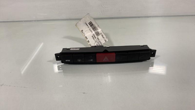Interruttore luci emergenza FIAT GRANDE PUNTO Diésel - 1