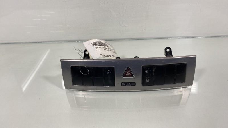 Interruttore luci emergenza MERCEDES CLASSE C 203 COUPE SPORT PHASE 1 Diésel - 1