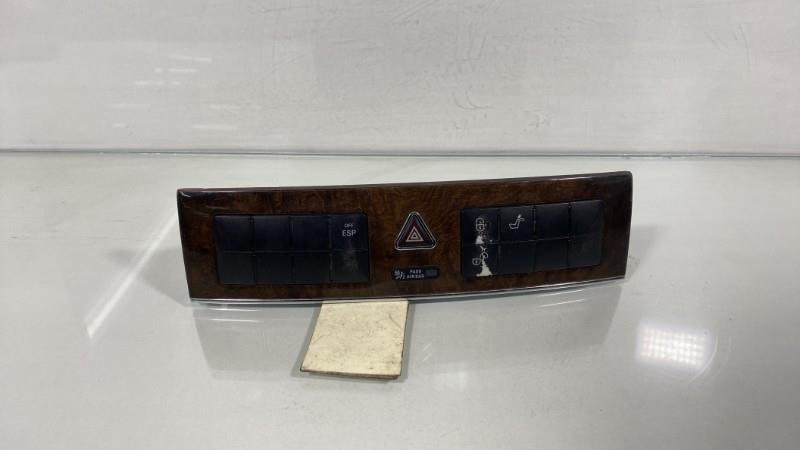 Bouton de warning MERCEDES CLASSE C 203 PHASE 2 Diesel - 1