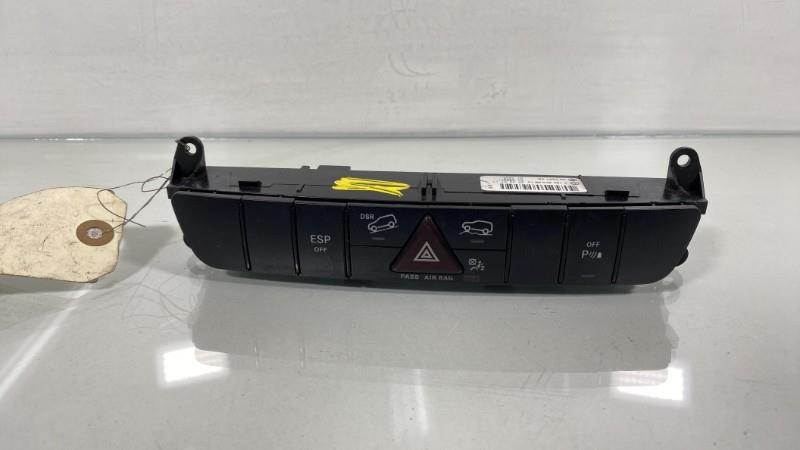 Interruttore luci emergenza MERCEDES CLASSE M 164 PHASE 1 Diésel - 1