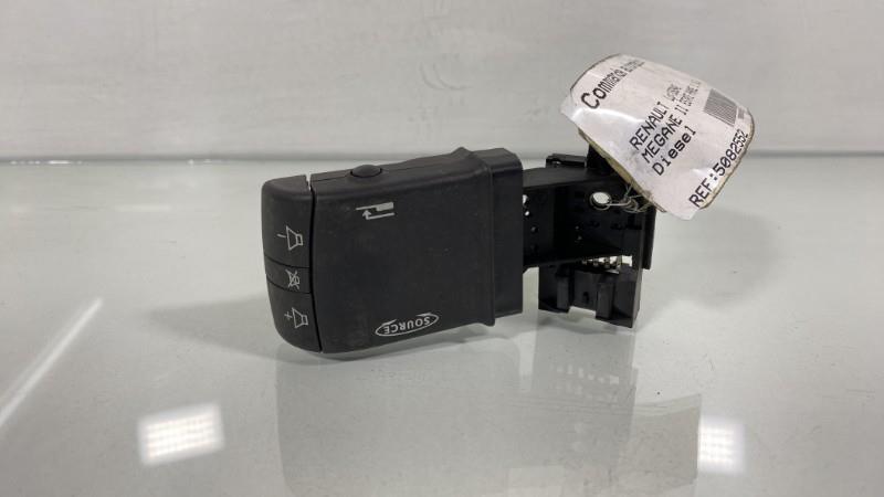 Commande autoradio RENAULT MEGANE 2 PHASE 1 BREAK Diesel - 1