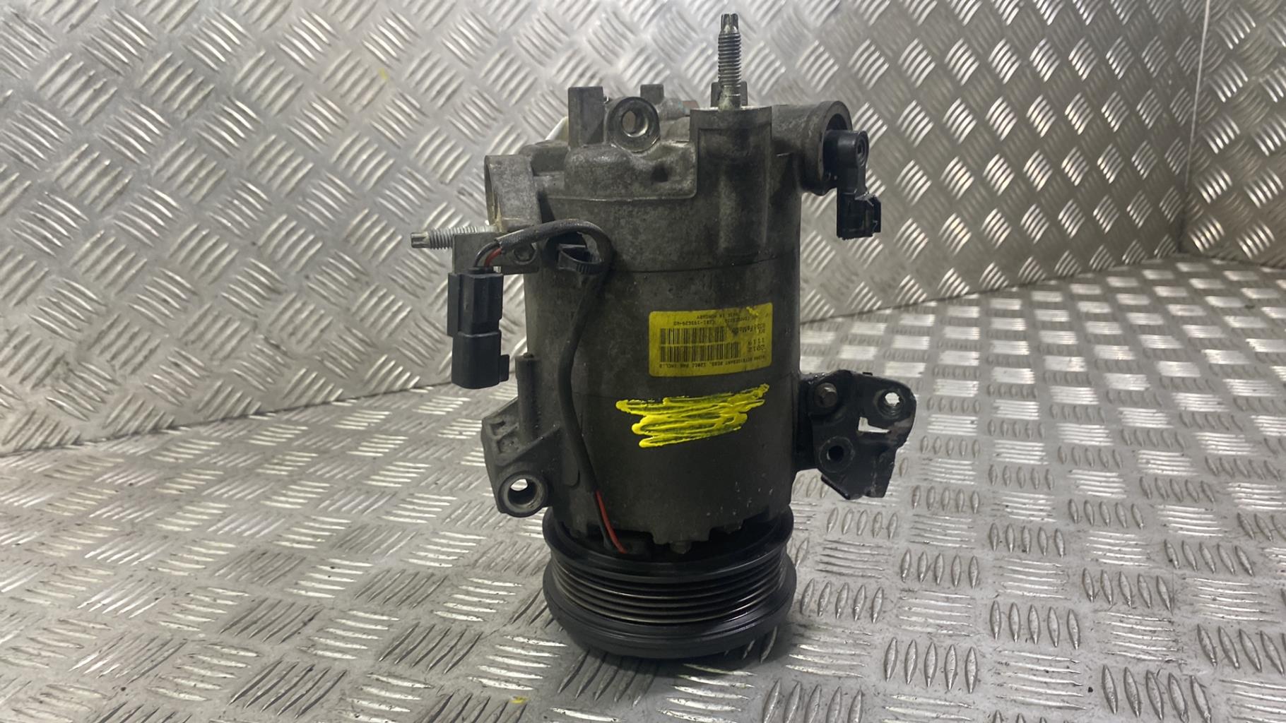 Compresseur clim FORD B-MAX Essence - 1
