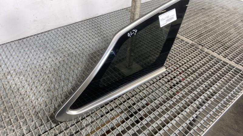 Custode arriere droit HYUNDAI I 40 PHASE 1 BREAK Diesel - 1