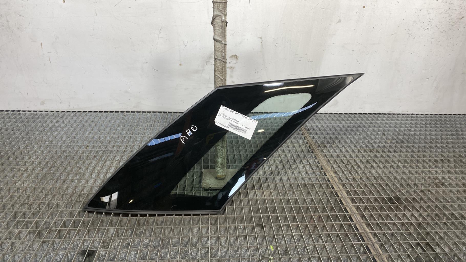 Ventanilla triangular trasera derecha CITROEN C4 PICASSO 2 PHASE 1 Diésel - 1
