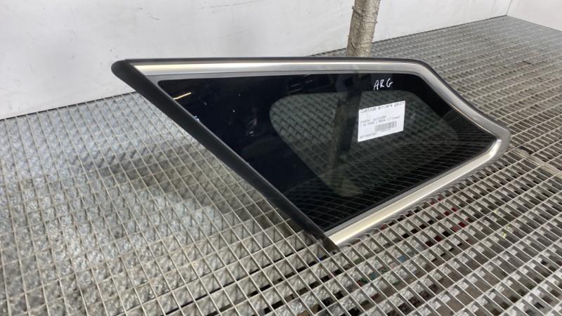 Custode arriere gauche HYUNDAI I 40 PHASE 1 BREAK Diesel - 1