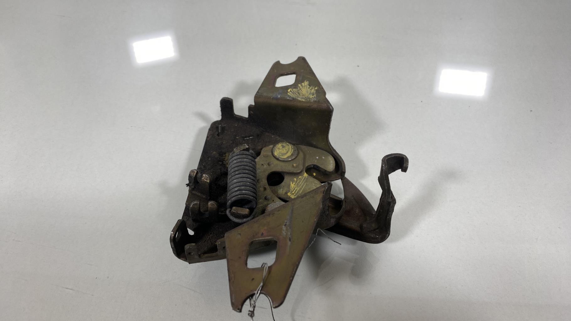 Chiusura cofano VOLKSWAGEN POLO 2 Gasolina - 1