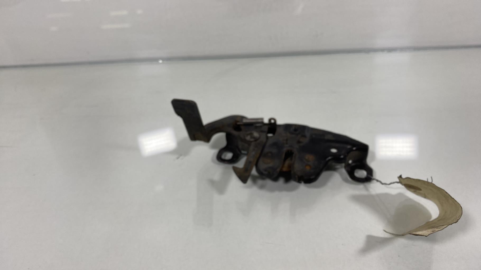 Chiusura cofano NISSAN PRIMERA 3 Gasolina - 1