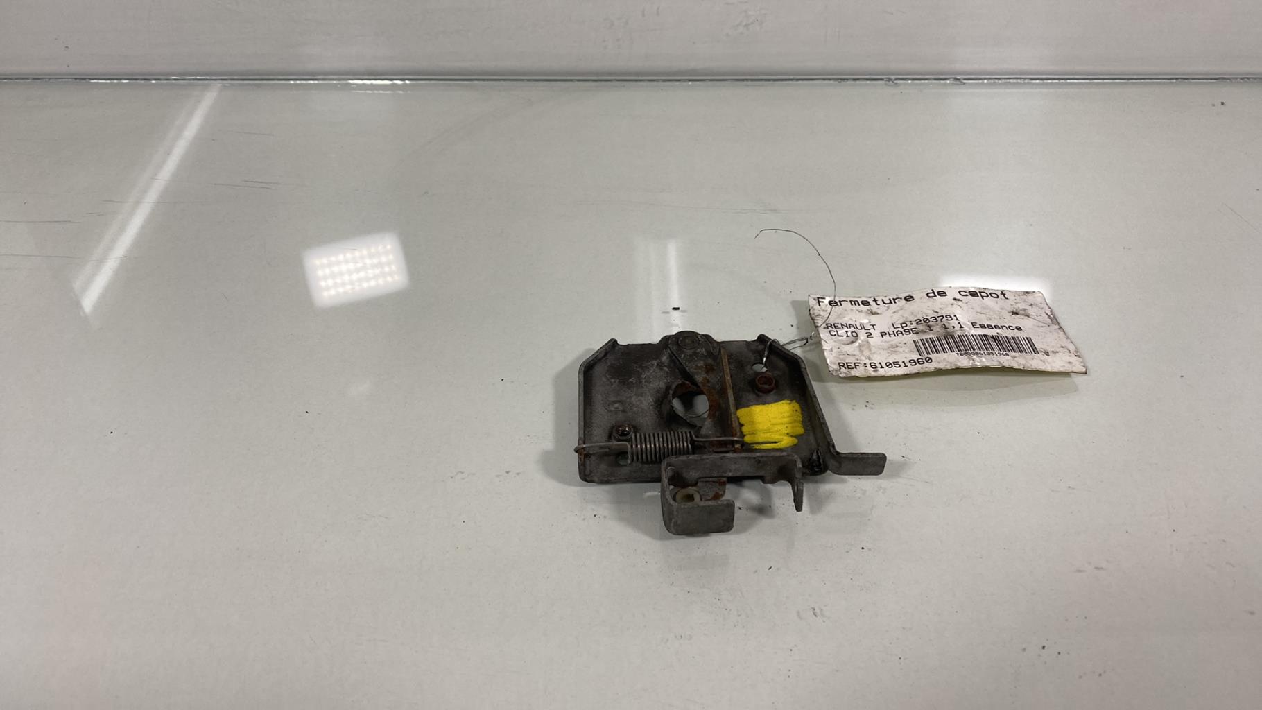 Fermeture de capot RENAULT CLIO 2 PHASE 1 Essence - 1