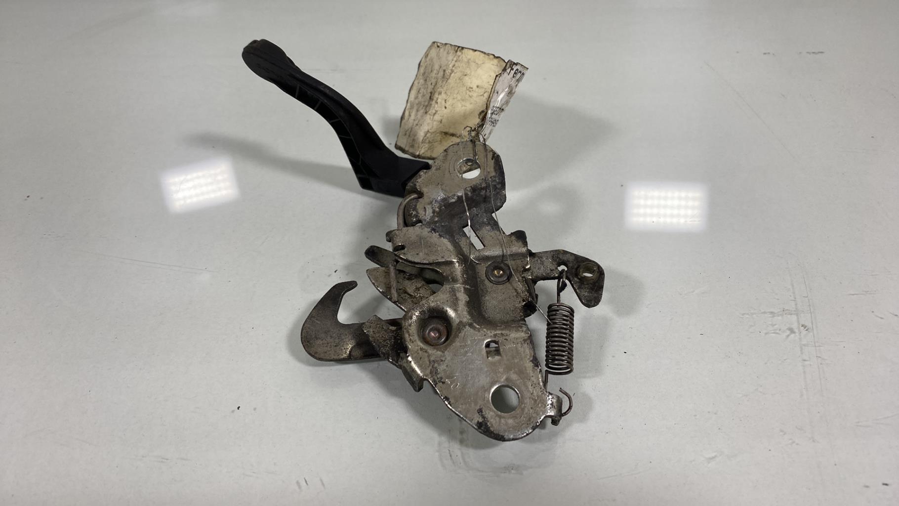 Fermeture de capot PEUGEOT 207 PHASE 1 Diesel - 1