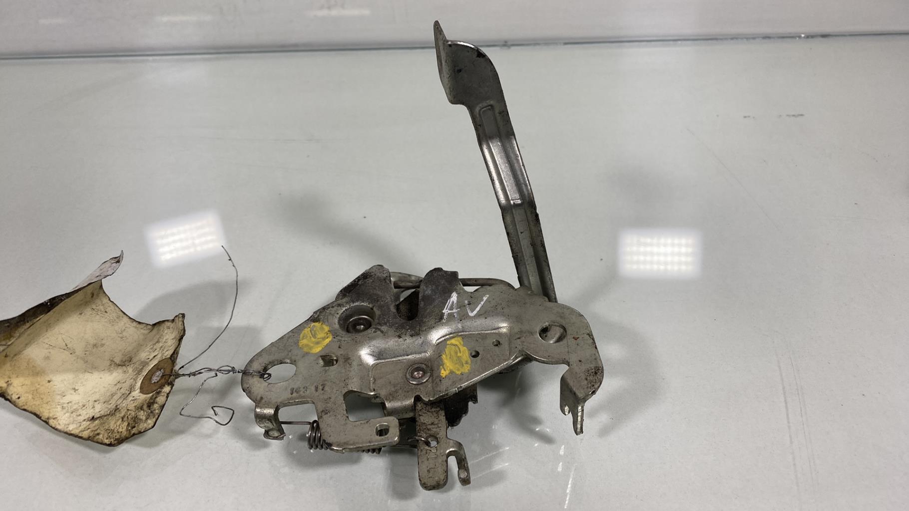 Fermeture de capot CITROEN C1 2 Essence - 1