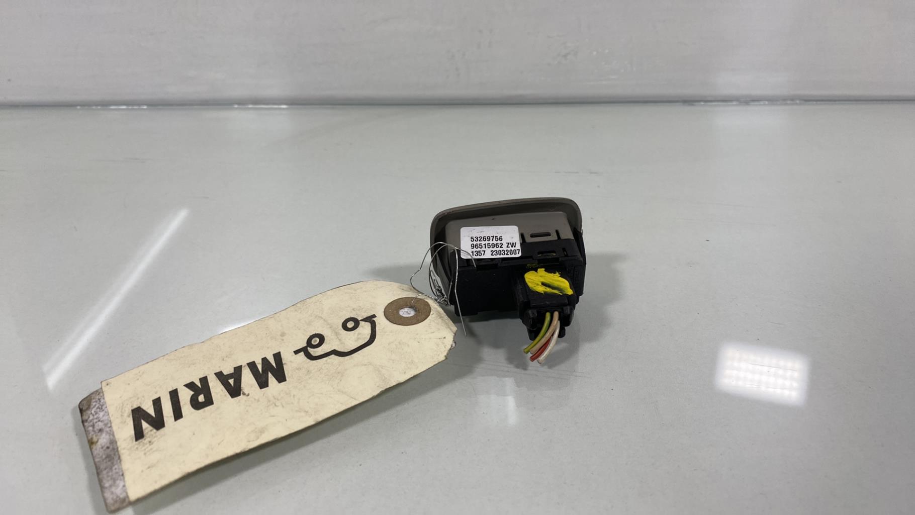 Interruttore lavacristalli posteriore destro CITROEN C5 1 PHASE 2 Diésel - 1