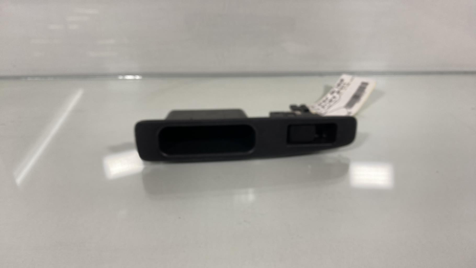 Interruttore lavacristalli posteriore destro NISSAN QASHQAI 1 PHASE 2 Diésel - 1